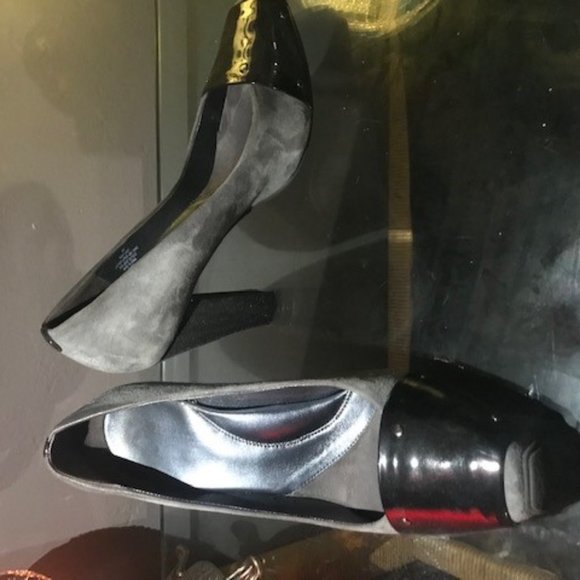 Grey suede Kenneth Cole Heels - Picture 1 of 1